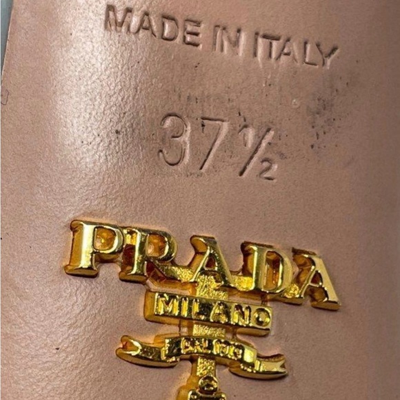 Beautiful Prada high heels - Picture 6 of 6